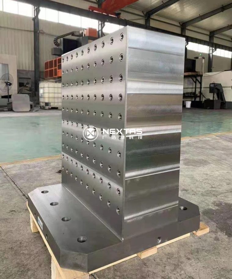 Columna de utillaje paletizada preparada para el traslado en planta